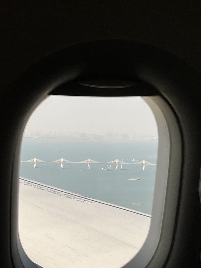 從飛機上眺望金門大橋